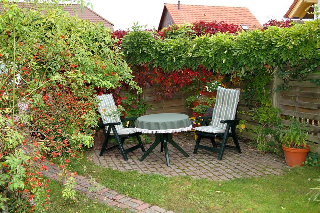 Sonnige Souterrain-Ferienwohnung Sassnitz Habitación foto